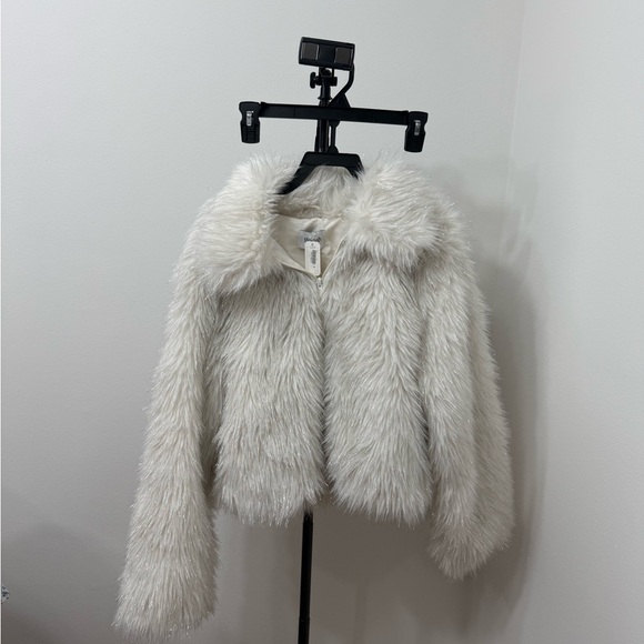 Altar'd State Ivory Shimmering Faux Fur Teddy Jacket with Plush Collar - Picture 3 of 6